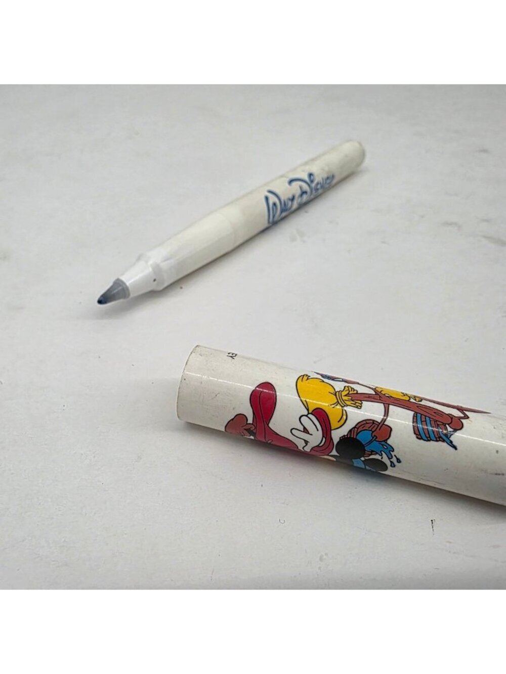 Sorcerer Mickey Donald Duck Disney Home Video Marker Pen White Plastic - Picture 11 of 11